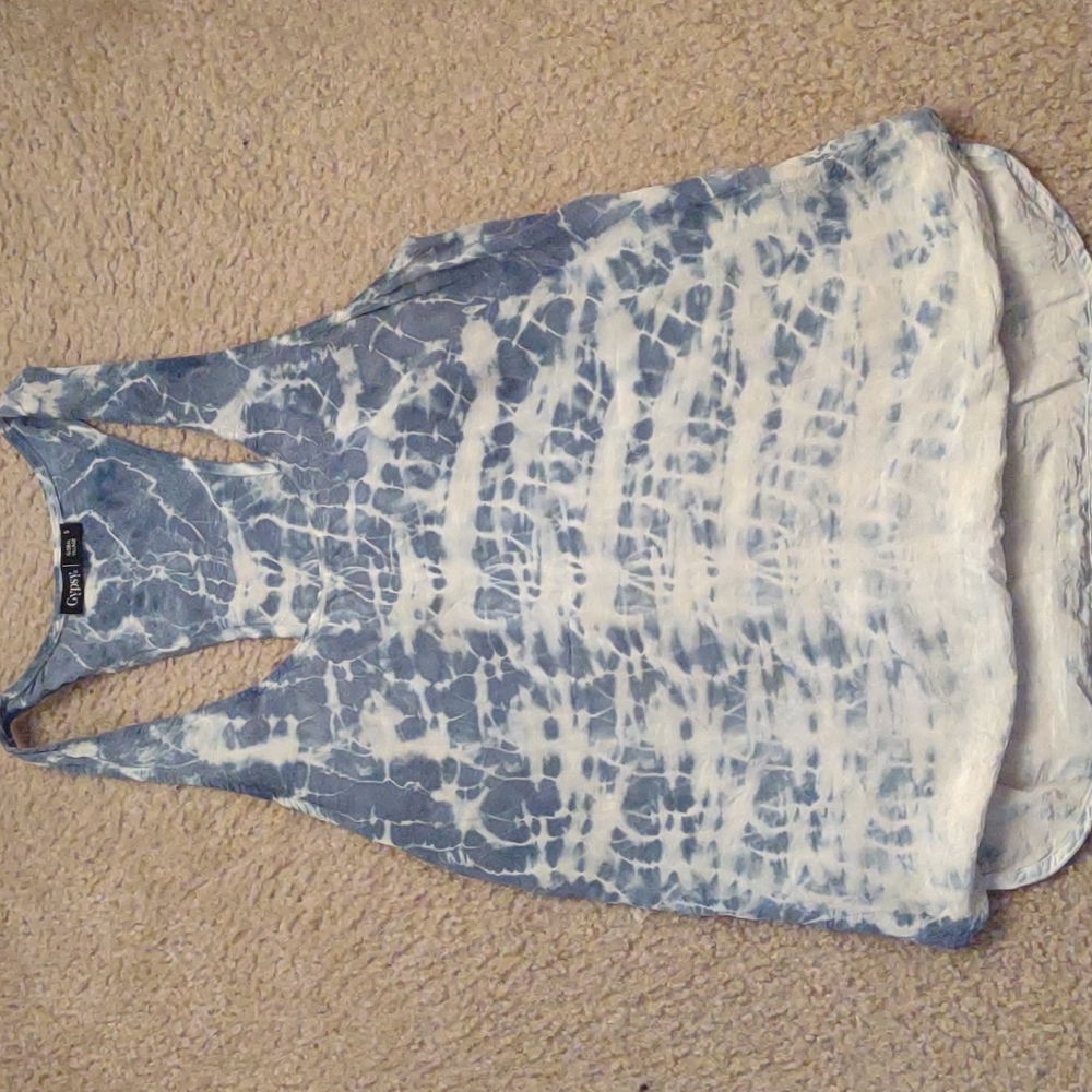 V back top